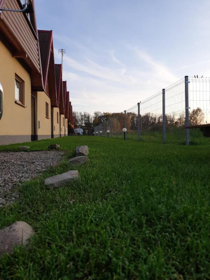 Domki Letniskowe Kika Sarbinowo Bagian luar foto